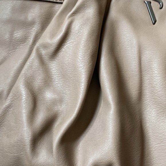 Simply Vera Vera Wang Hand Bag - Picture 11 of 11